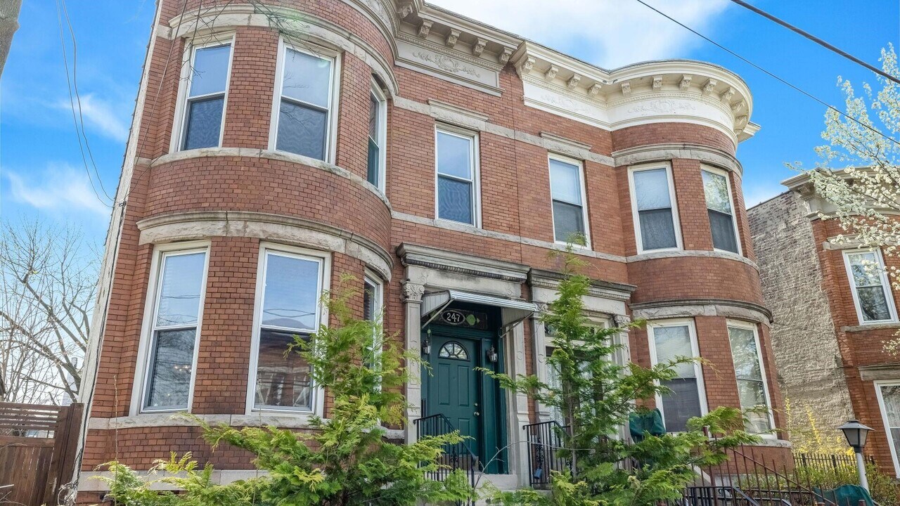 247 Woodlawn Ave in Jersey City, NJ - Building Photo