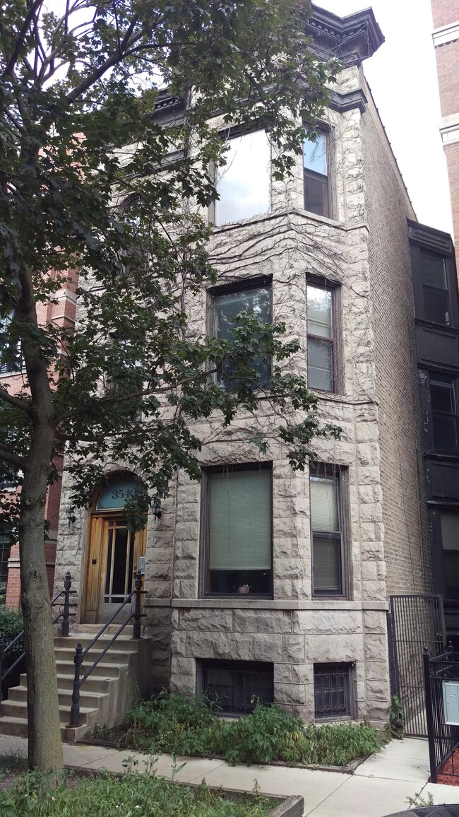 3543 N Wilton Ave, Unit 3