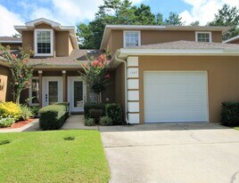 1307 Treasure Cove in Niceville, FL - Building Photo