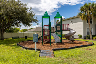 Madalyn Landing in Palm Bay, FL - Building Photo - Building Photo