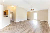 8625 Star Leaf Rd N in Jacksonville, FL - Building Photo - Building Photo