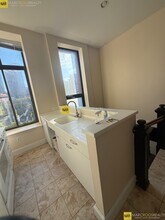 151 Richmond St, Unit 1 in Boston, MA - Building Photo - Building Photo