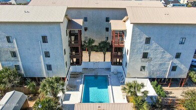 4114 Holiday Dr in Panama City Beach, FL - Building Photo - Building Photo