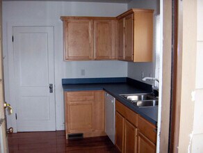 1115 Granger Ave, Unit 1 in Ann Arbor, MI - Foto de edificio - Building Photo