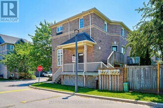 5535-5535 Glen Erin Dr in Mississauga, ON - Building Photo - Building Photo
