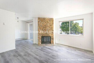 47 Eagle Crest Dr in Lake Oswego, OR - Building Photo - Building Photo