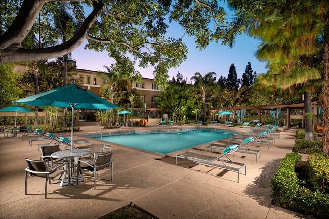Avila at Rancho Santa Margarita in Rancho Santa Margarita, CA - Foto de edificio - Building Photo
