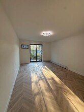 3622 195th St in Flushing, NY - Foto de edificio - Building Photo