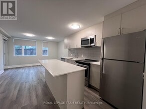 1295 Summerville Ave in Ottawa, ON - Building Photo - Building Photo