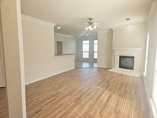 2613 Evening Shade Dr in Fort Worth, TX - Building Photo - Building Photo