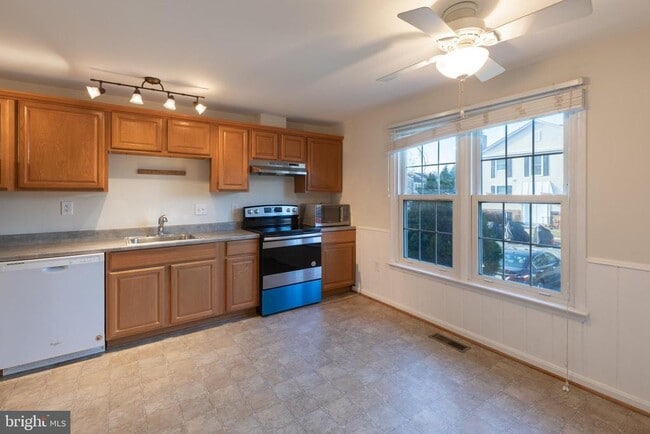 property at 8132 Sleepy View Ln