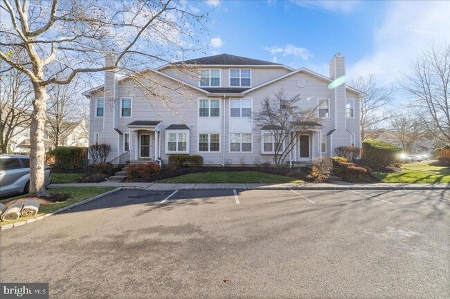 8708 Spruce Mill Dr in Morrisville, PA - Foto de edificio - Building Photo