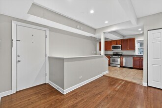 9100 Lamon Ave in Skokie, IL - Building Photo - Building Photo