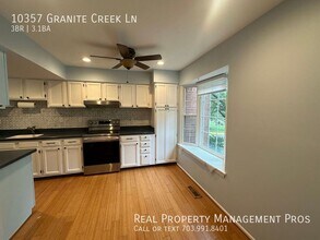 10357 Granite Creek Ln in Oakton, VA - Building Photo - Building Photo