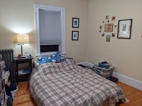 6 White Street Pl, Unit #R in Cambridge, MA - Foto de edificio - Building Photo