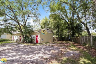 2275 Atlantic Blvd in Jacksonville, FL - Building Photo - Building Photo