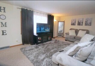 225 Sunshine Dr in Buffalo, NY - Building Photo - Building Photo