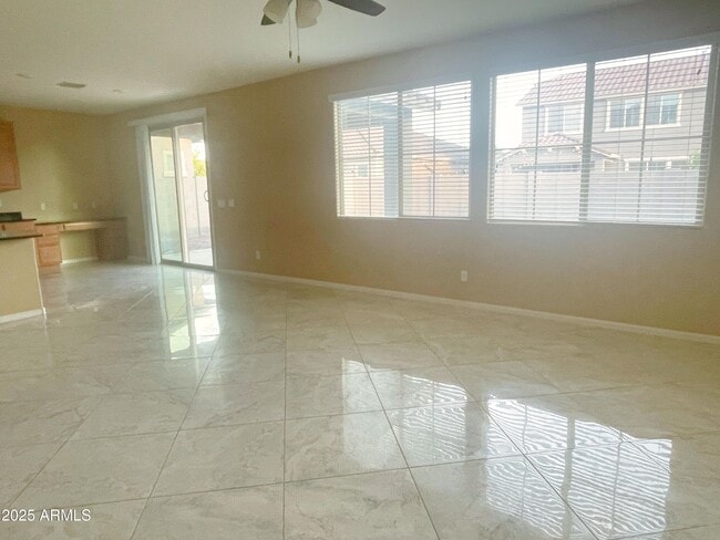 1121 E Regent Dr in Gilbert, AZ - Building Photo - Building Photo