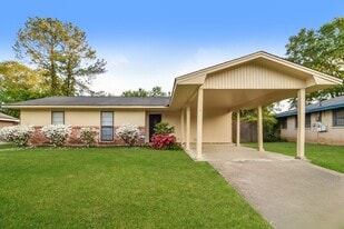 665 Burlington Dr in Montgomery, AL - Building Photo