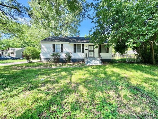 property at 3053 Kingston St