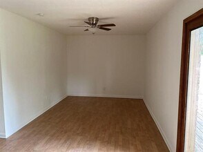 1067 Elmwood Dr in Lewisville, TX - Building Photo - Building Photo