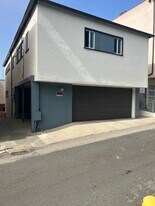 4015 Crest Dr, Unit B in Manhattan Beach, CA - Building Photo