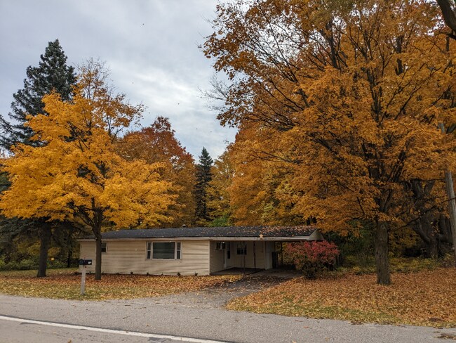property at 3919 W Polk Rd