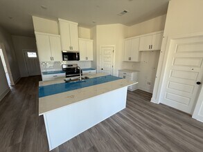 416 Gosling Is in Farmington, AR - Building Photo - Building Photo
