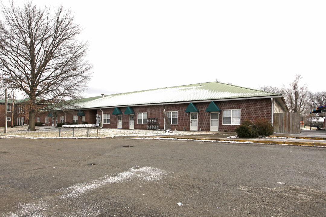 10309 Deering Rd in Louisville, KY - Building Photo