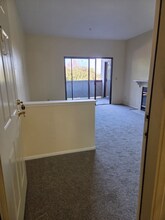 1256 Stanhope Ln, Unit 251 in Hayward, CA - Foto de edificio - Building Photo