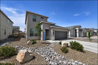 6040 Hidden Psge Ave in El Paso, TX - Building Photo - Building Photo