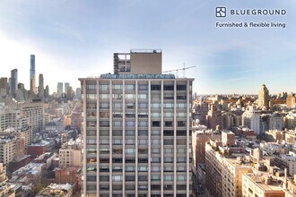 200 E 72nd St in New York, NY - Building Photo - Building Photo