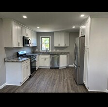 5368 Baptist Rd in Pittsburgh, PA - Building Photo - Building Photo