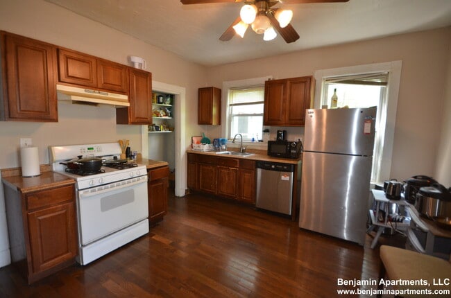 property at 77 Walnut St