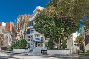 Sycamore Terrace in Los Angeles, CA - Building Photo