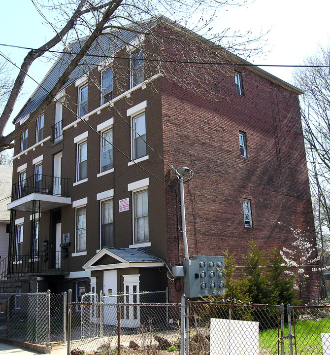 105 Beers St in New Haven, CT - Foto de edificio