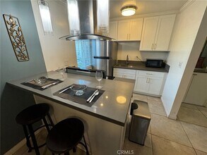 2121 S Camino St in Anaheim, CA - Building Photo - Building Photo