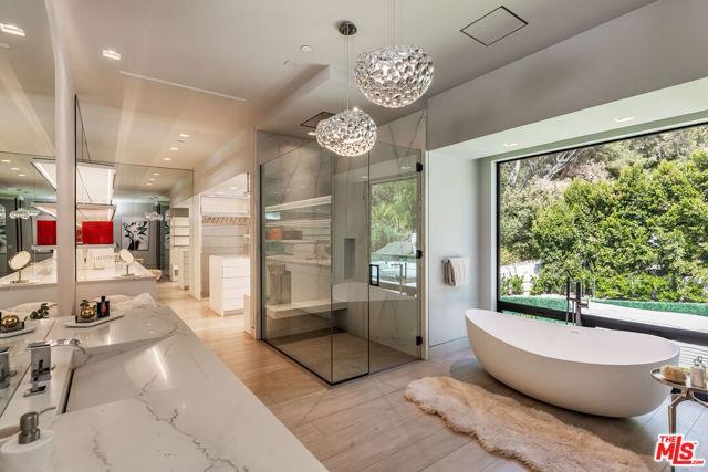 property at 982 Stone Canyon Rd