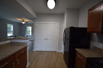 1905 Grayson St in North Charleston, SC - Building Photo - Building Photo