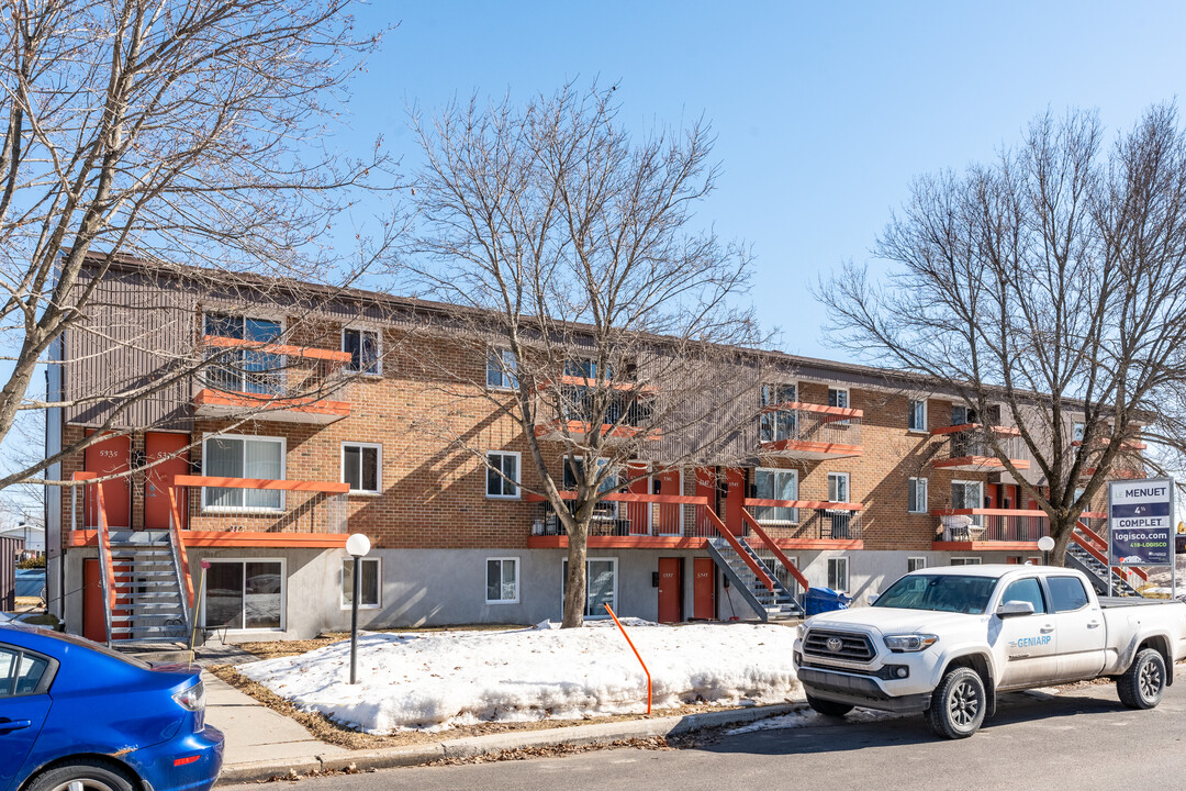 5343 Du Menuet St in Lévis, QC - Building Photo