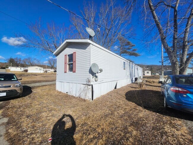 2782 S Broadway in Wellsburg, NY - Building Photo - Building Photo