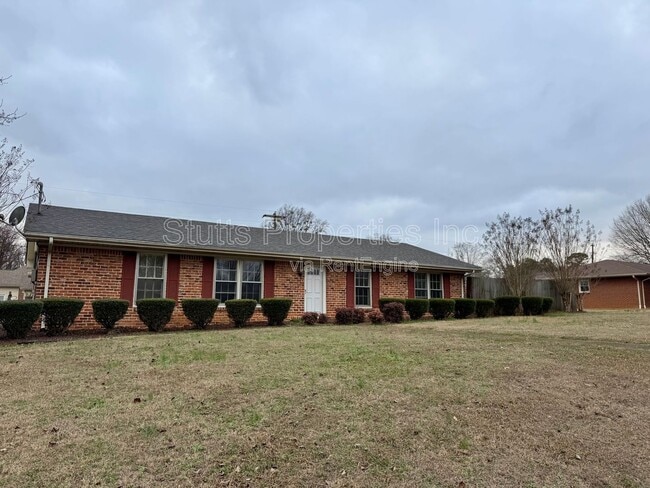 408 Thorne St in Florence, AL - Building Photo - Building Photo