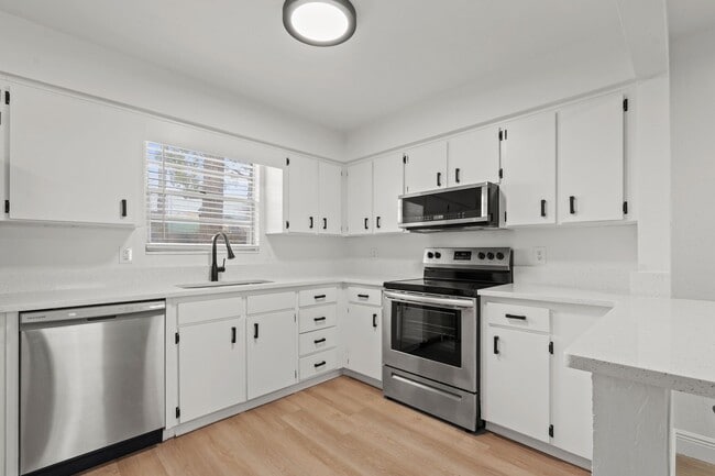 Millie Gardens in Gainesville, FL - Building Photo - Building Photo