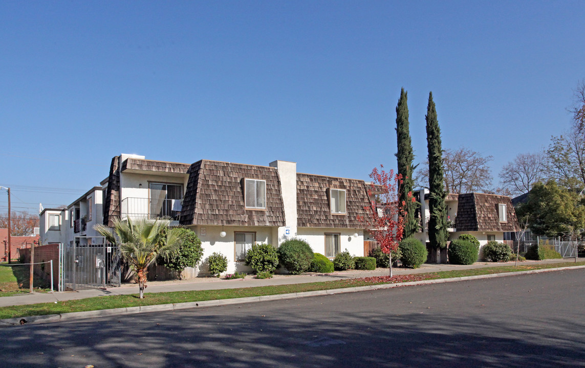 12th & D Street Apartments in Sacramento, CA - Building Photo