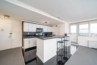 6040 BLVD E in West New York, NJ - Building Photo - Building Photo