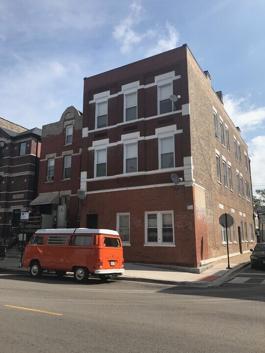 1919 S Racine Ave in Chicago, IL - Building Photo