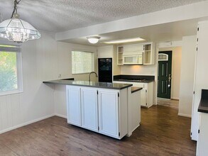 3057 Camino Graciosa in Thousand Oaks, CA - Building Photo - Building Photo