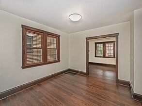 5519 Howe St, Unit 101 in Pittsburgh, PA - Building Photo - Building Photo