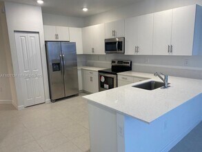 2603 SE 11th St in Homestead, FL - Building Photo - Building Photo