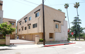 808 N Kenilworth Ave in Glendale, CA - Building Photo - Building Photo